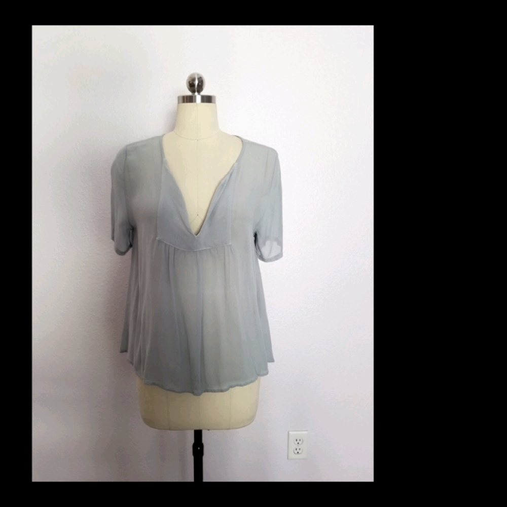 LACAUSA Gray Semi Sheer Viscose Cropped Shirt